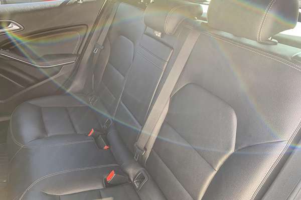 2015 Mercedes-Benz GLA-Class GLA250 X156