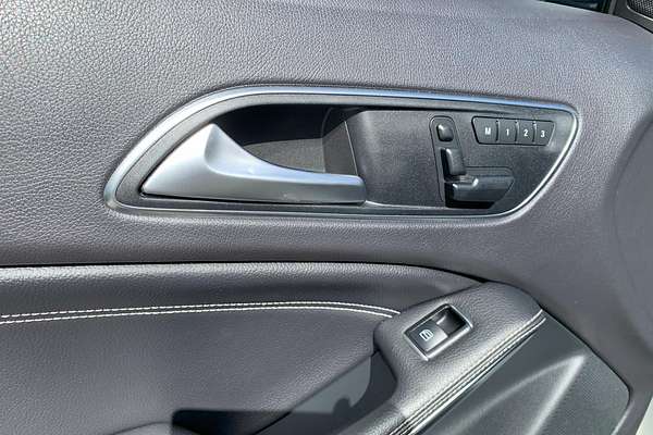 2015 Mercedes-Benz GLA-Class GLA250 X156