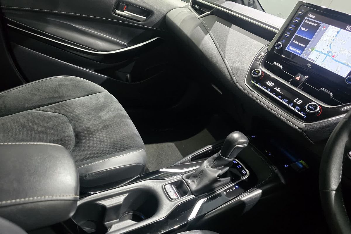 2020 Toyota Corolla ZR Hybrid ZWE211R