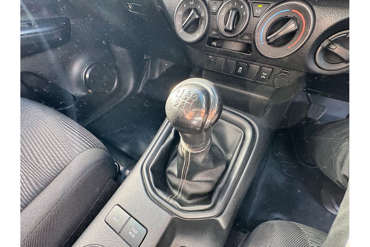 2017 Toyota Hilux GUN126R MY17