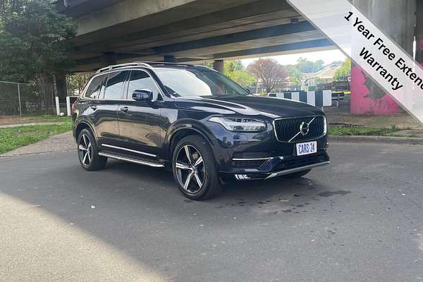 2016 Volvo XC90 T6 Momentum