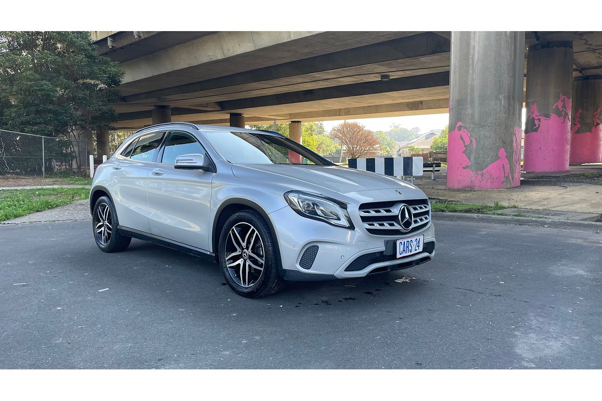 2017 Mercedes-Benz GLA-Class GLA180 X156