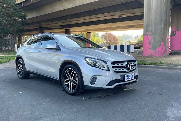 2017 Mercedes-Benz GLA-Class GLA180 X156