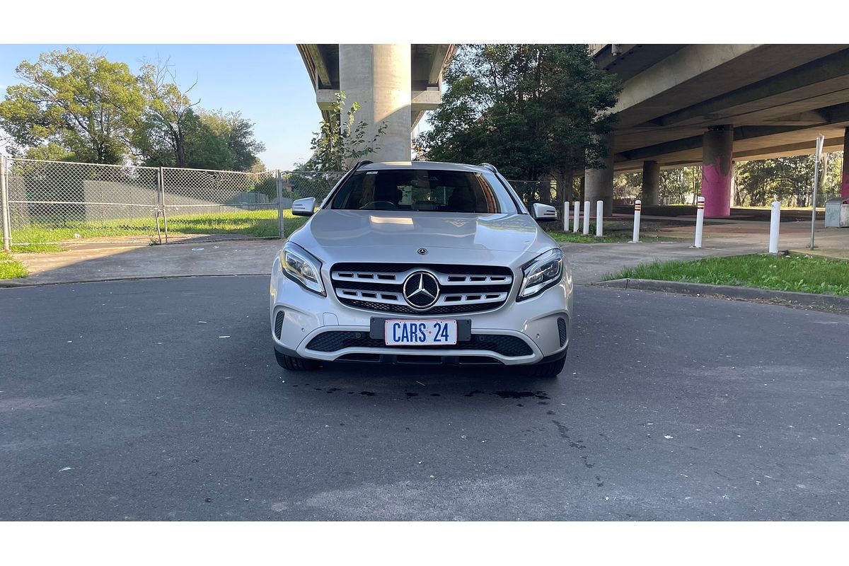 2017 Mercedes-Benz GLA-Class GLA180 X156