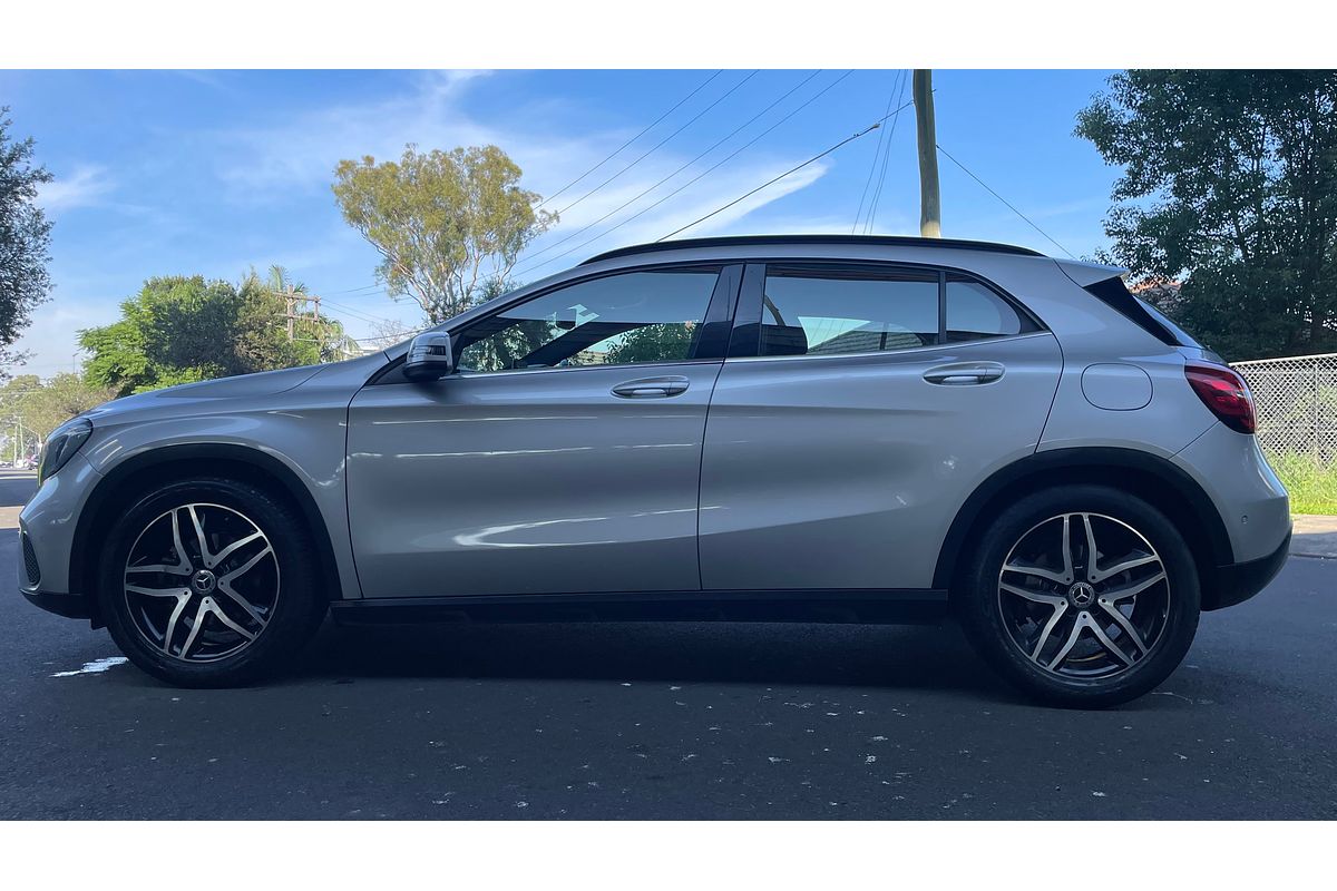 2017 Mercedes-Benz GLA-Class GLA180 X156