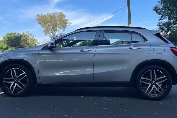 2017 Mercedes-Benz GLA-Class GLA180 X156