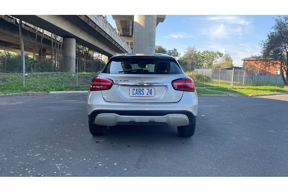 2017 Mercedes-Benz GLA-Class GLA180 X156