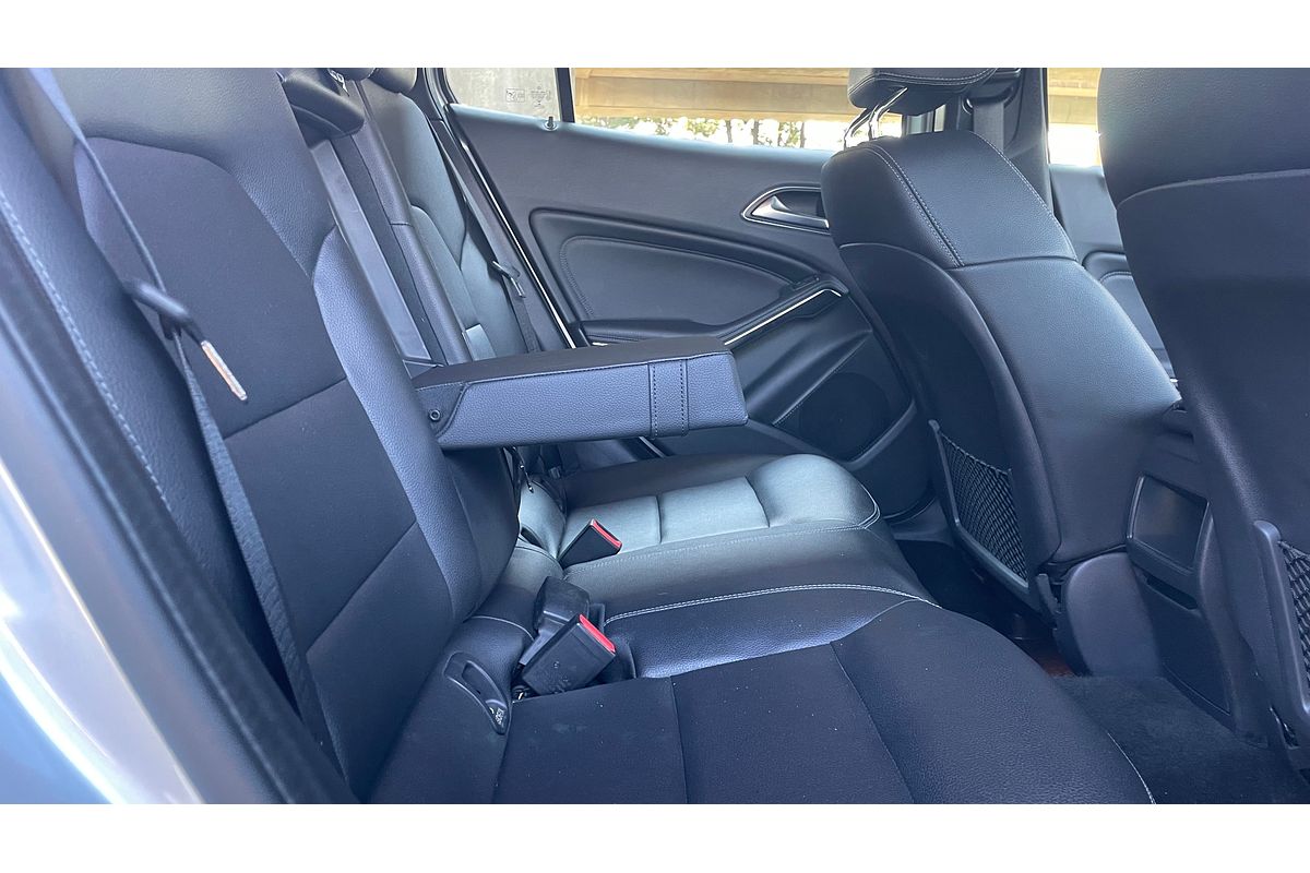 2017 Mercedes-Benz GLA-Class GLA180 X156