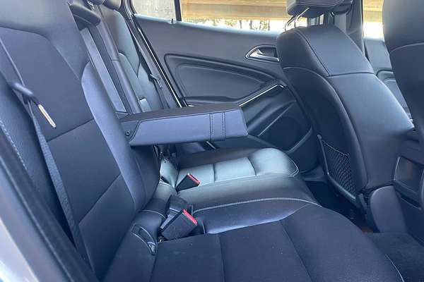 2017 Mercedes-Benz GLA-Class GLA180 X156