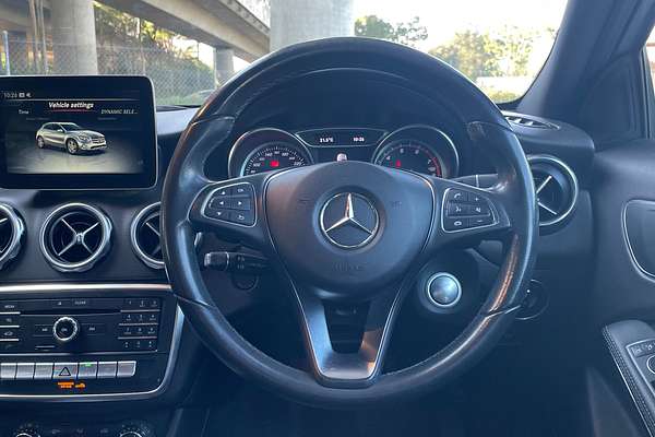 2017 Mercedes-Benz GLA-Class GLA180 X156