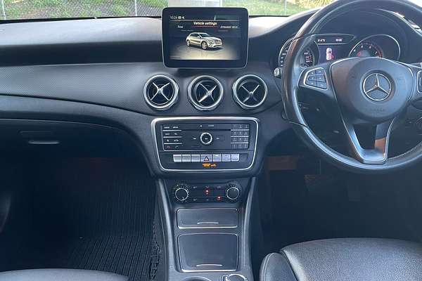 2017 Mercedes-Benz GLA-Class GLA180 X156