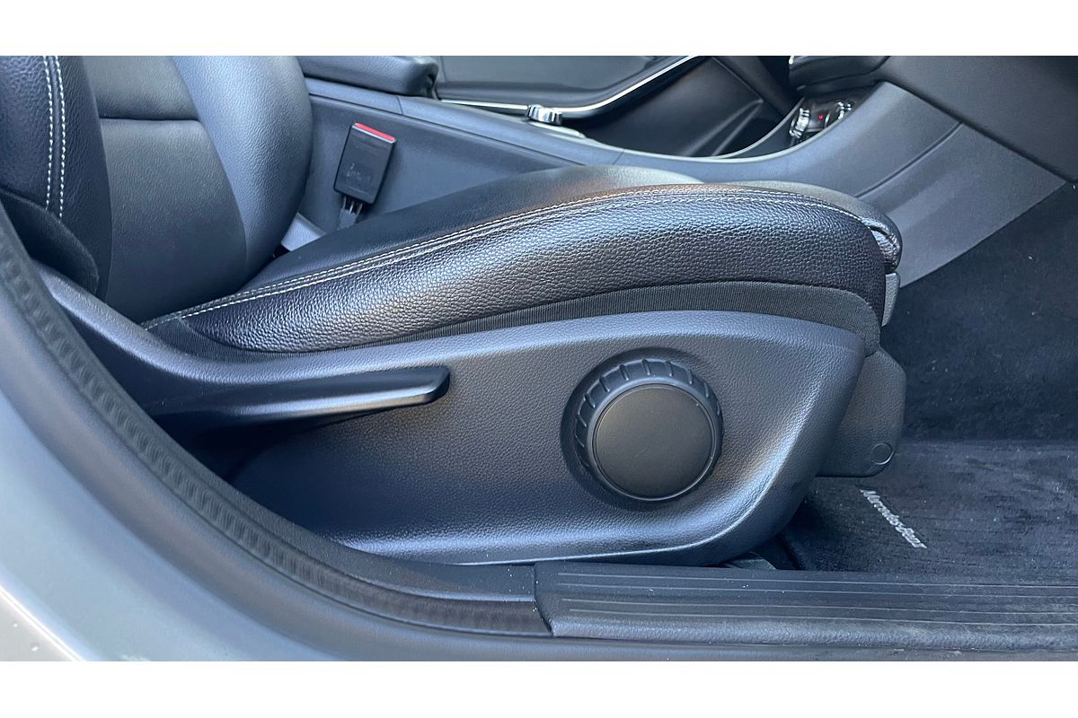2017 Mercedes-Benz GLA-Class GLA180 X156