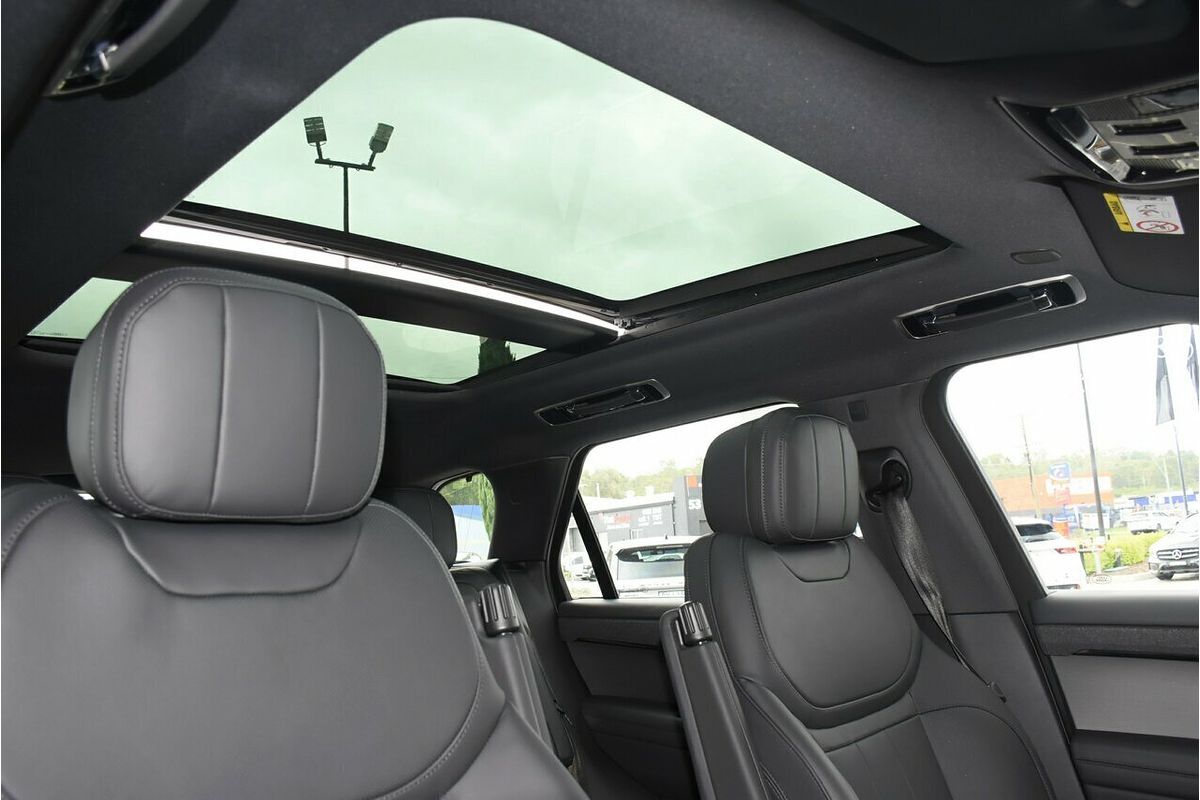 2025 Land Rover Range Rover Sport D250 Dynamic SE L461