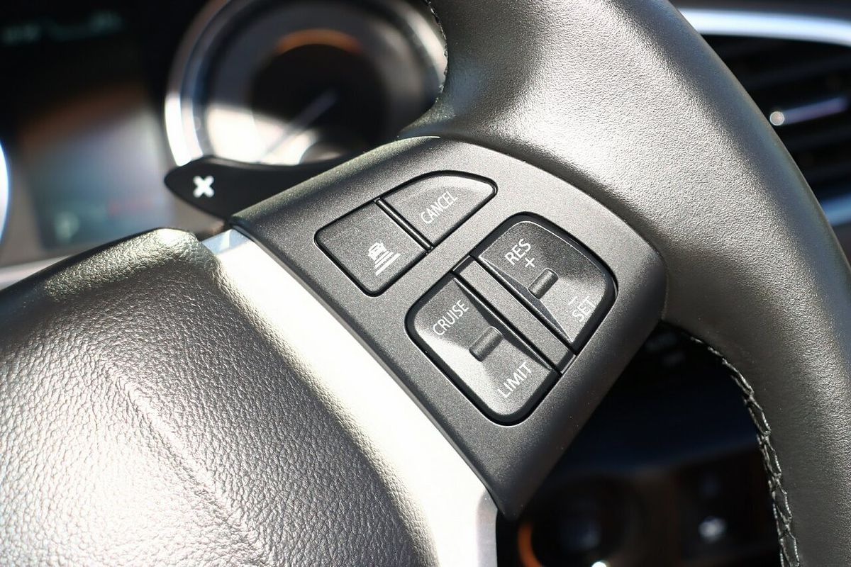 2023 Suzuki S-Cross GL+ JYB