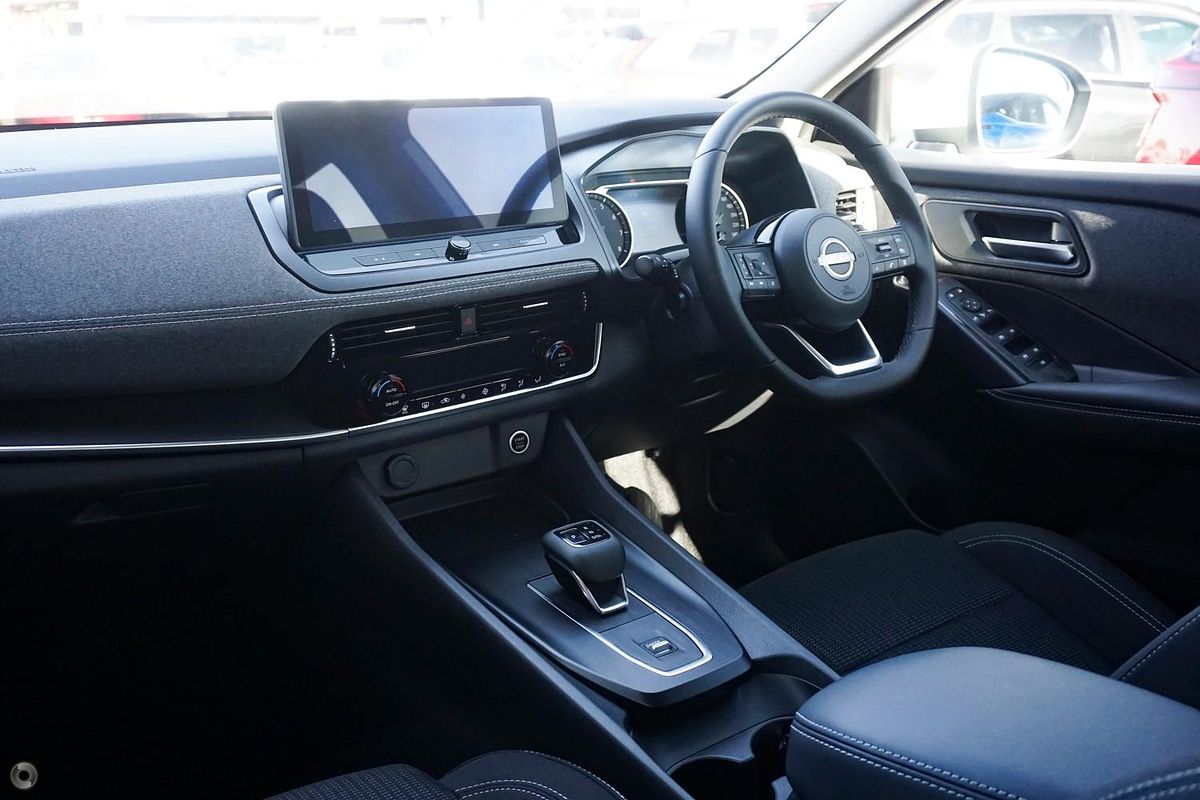 2025 Nissan QASHQAI ST J12