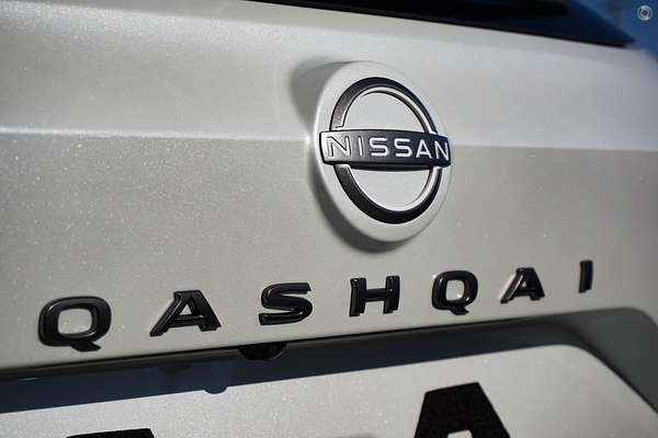 2025 Nissan QASHQAI ST J12
