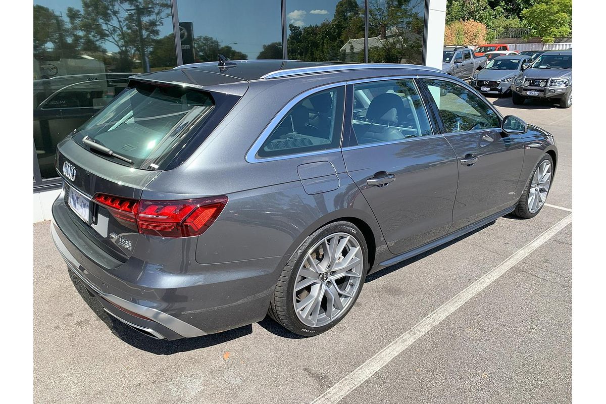 2022 Audi A4 45 TFSI S line B9
