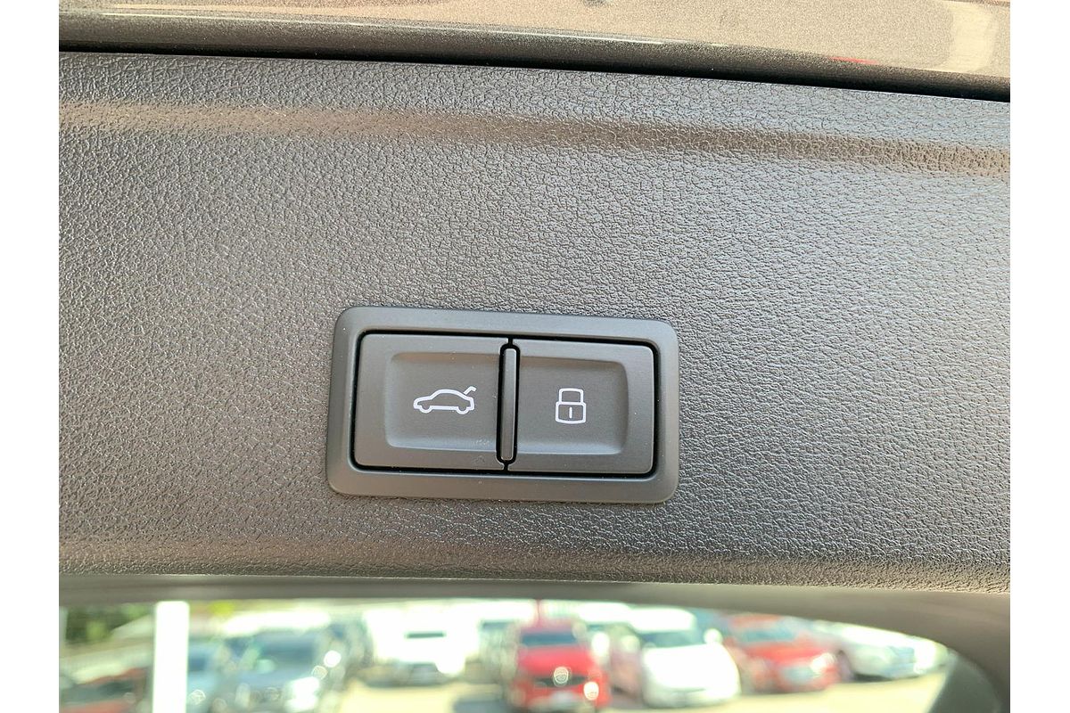 2022 Audi A4 45 TFSI S line B9