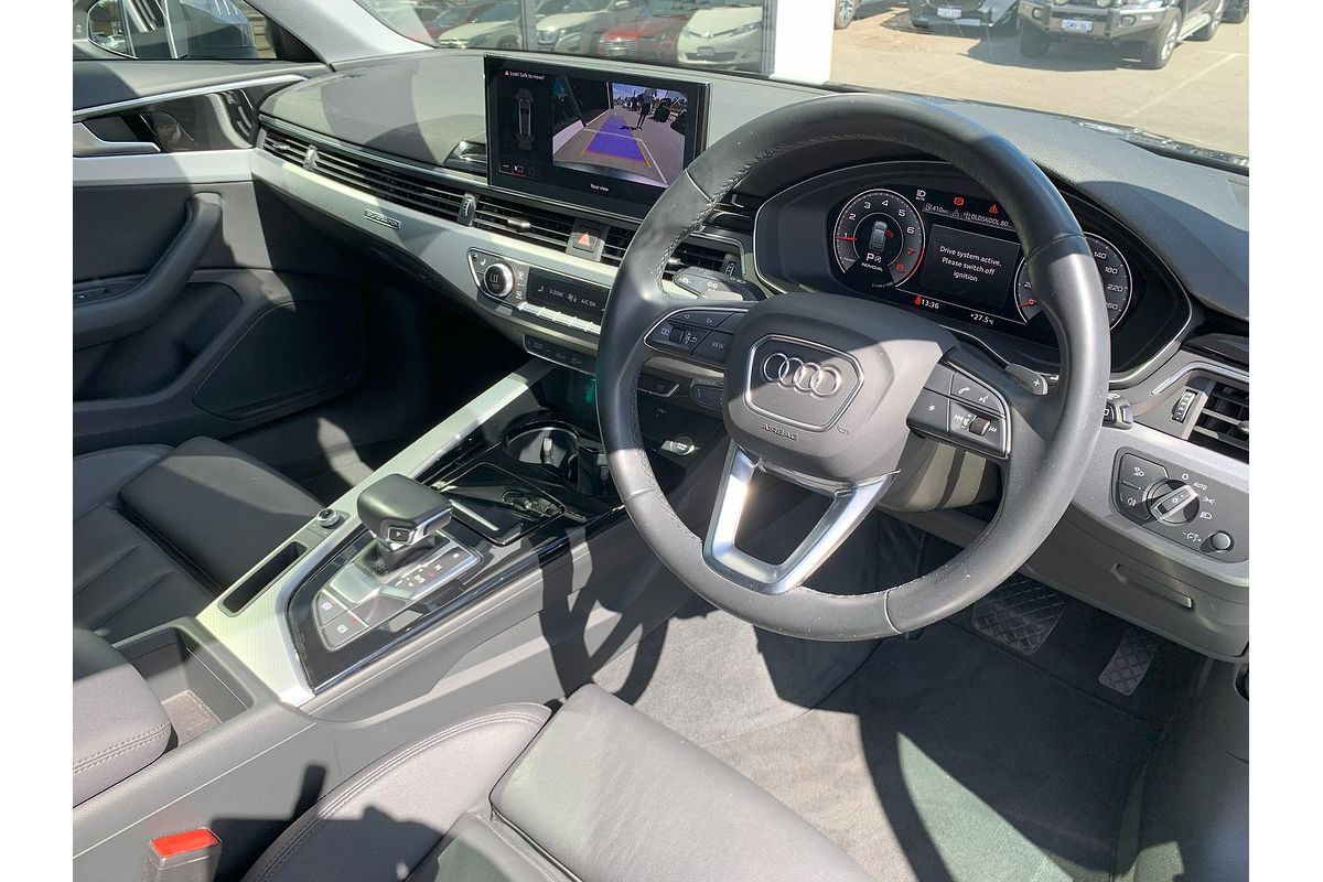 2022 Audi A4 45 TFSI S line B9