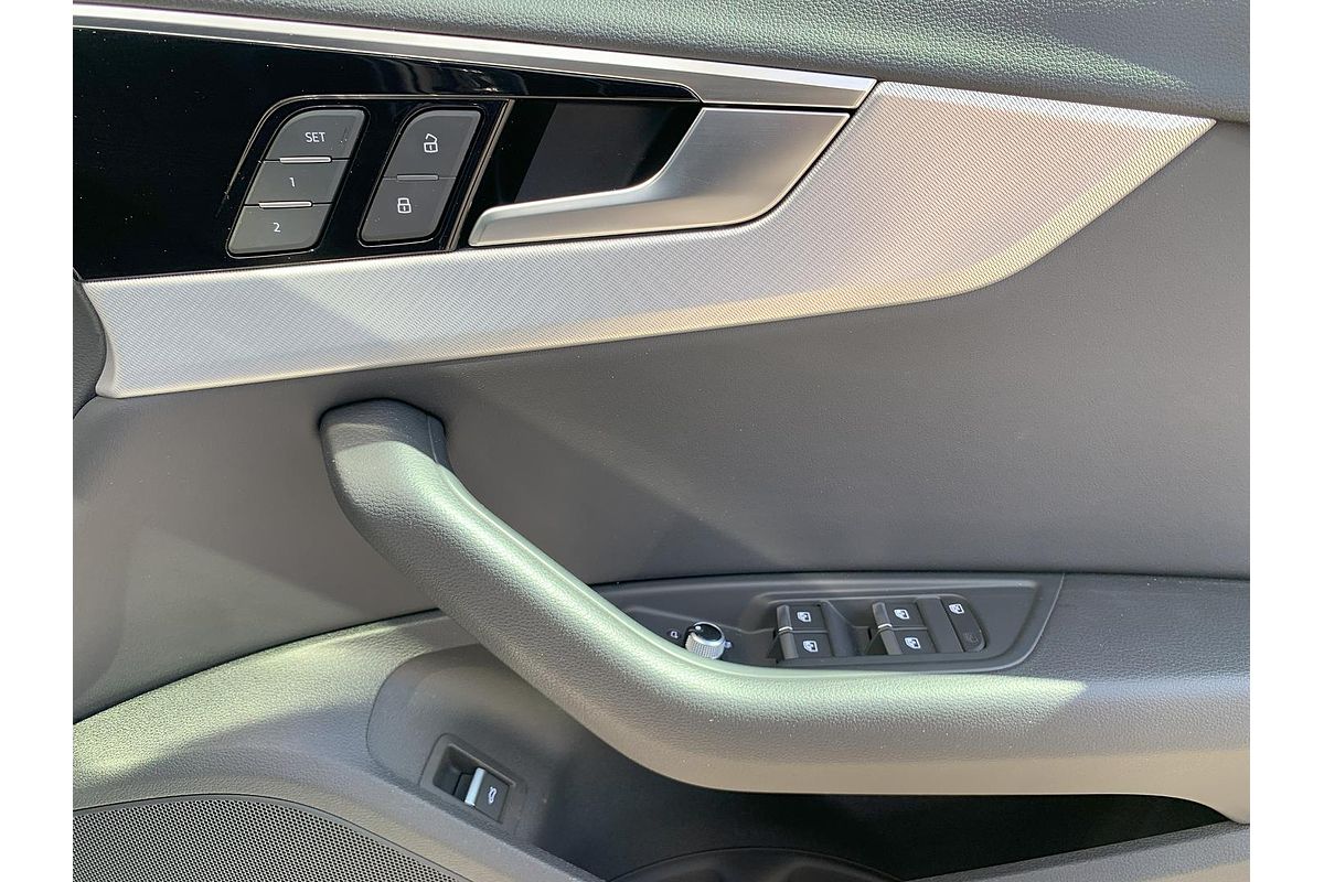 2022 Audi A4 45 TFSI S line B9