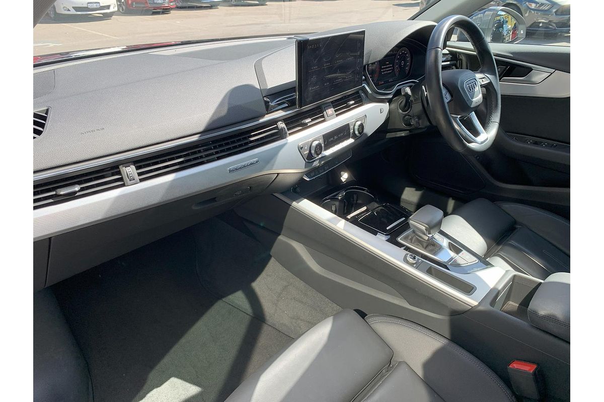 2022 Audi A4 45 TFSI S line B9