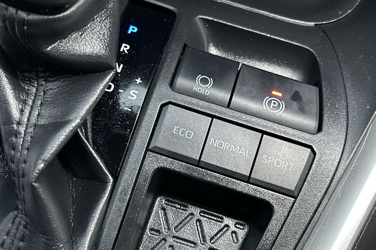 2020 Toyota RAV4 GX AXAH52R