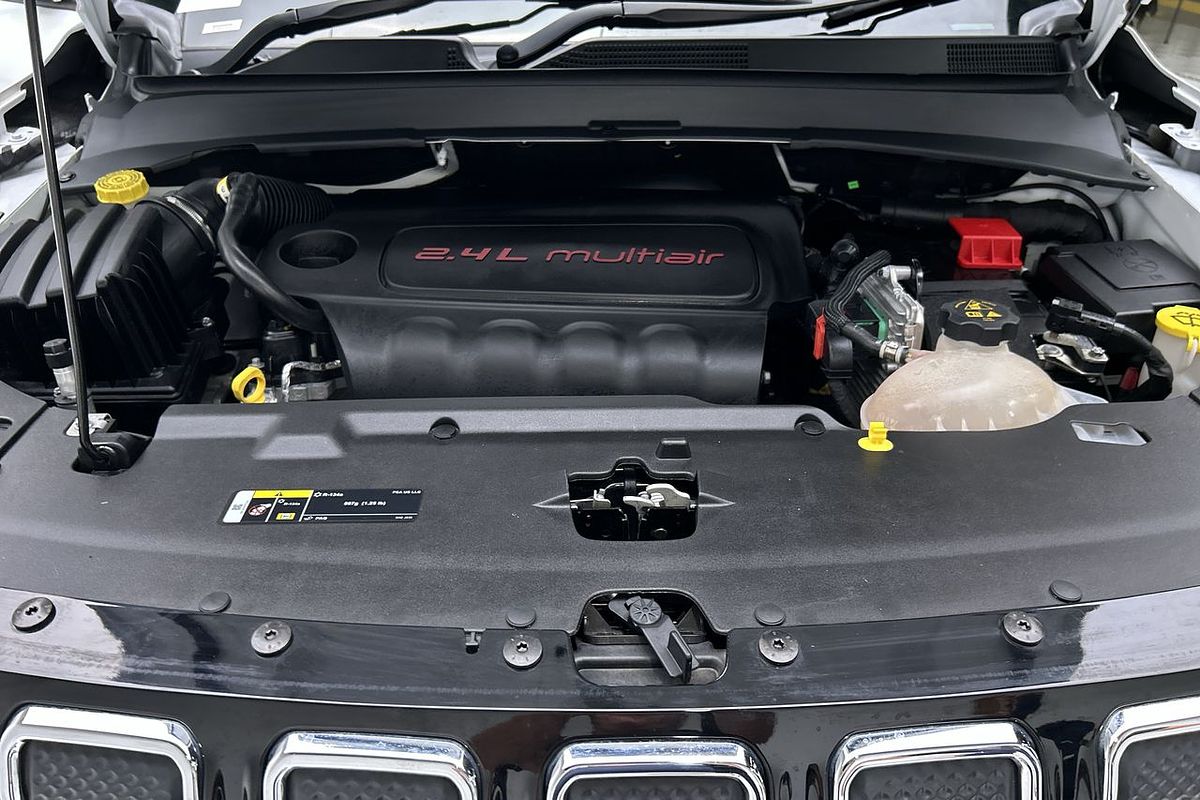 2022 Jeep Compass Limited M6
