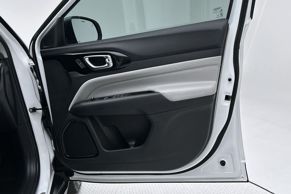 2022 Jeep Compass Limited M6