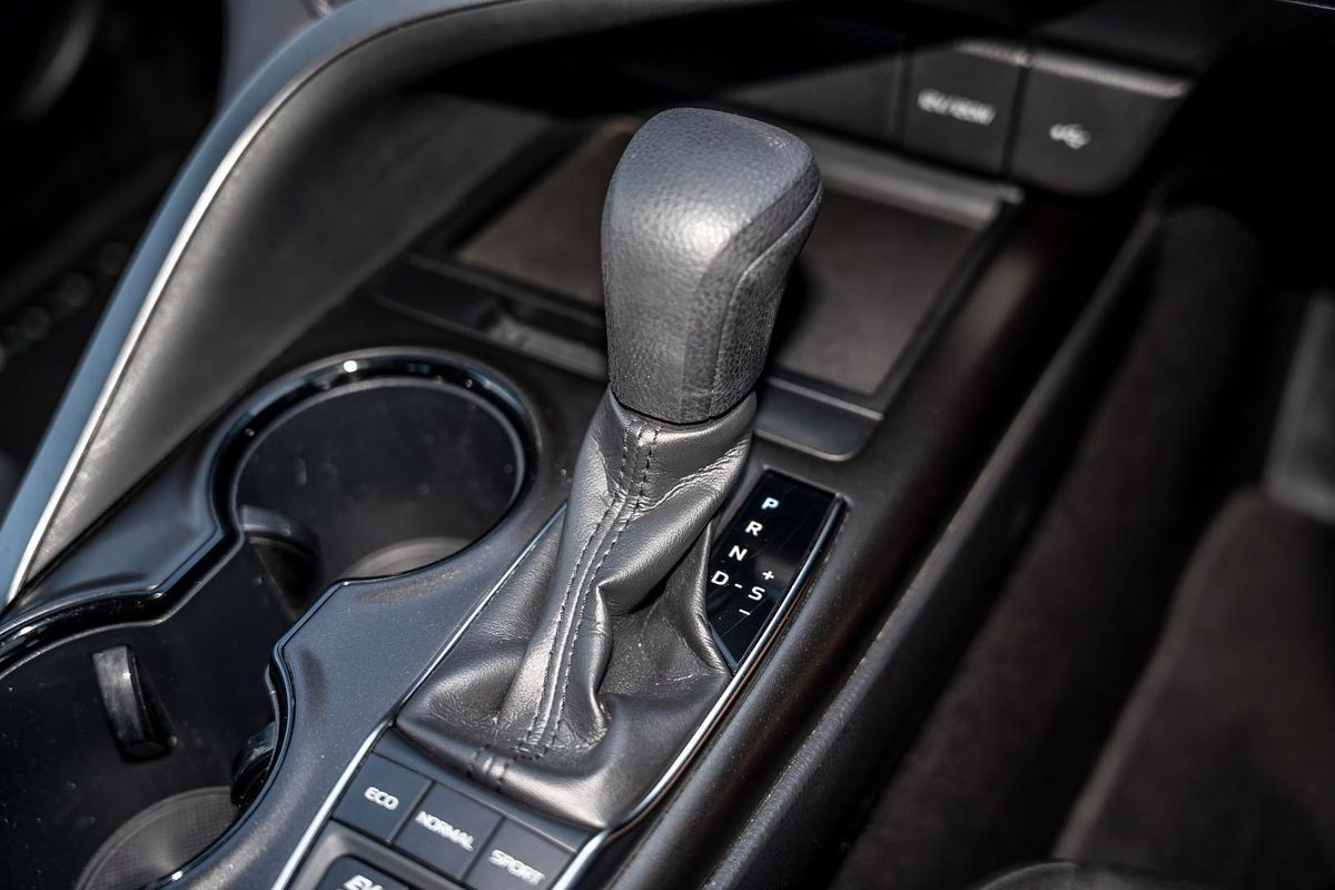 2022 Toyota Camry Ascent AXVH70R