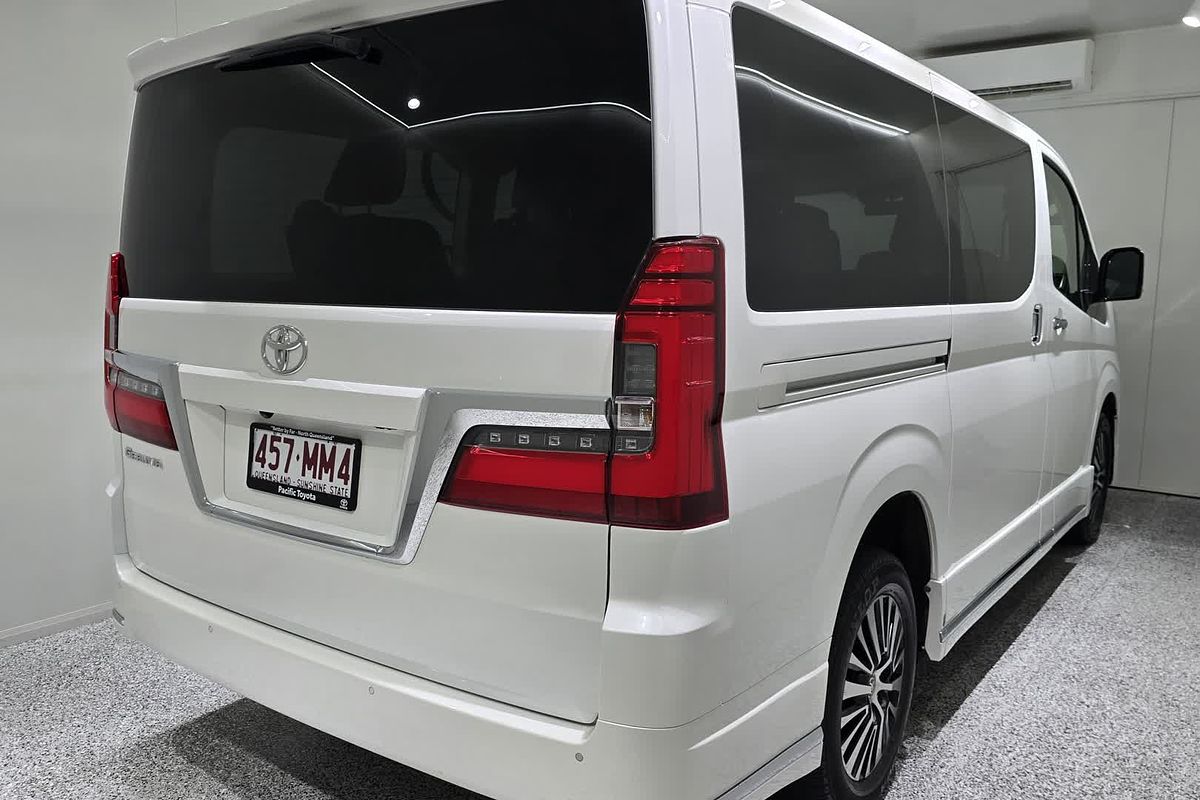 2022 Toyota Granvia GDH303R