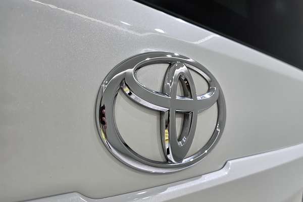 2022 Toyota Granvia GDH303R