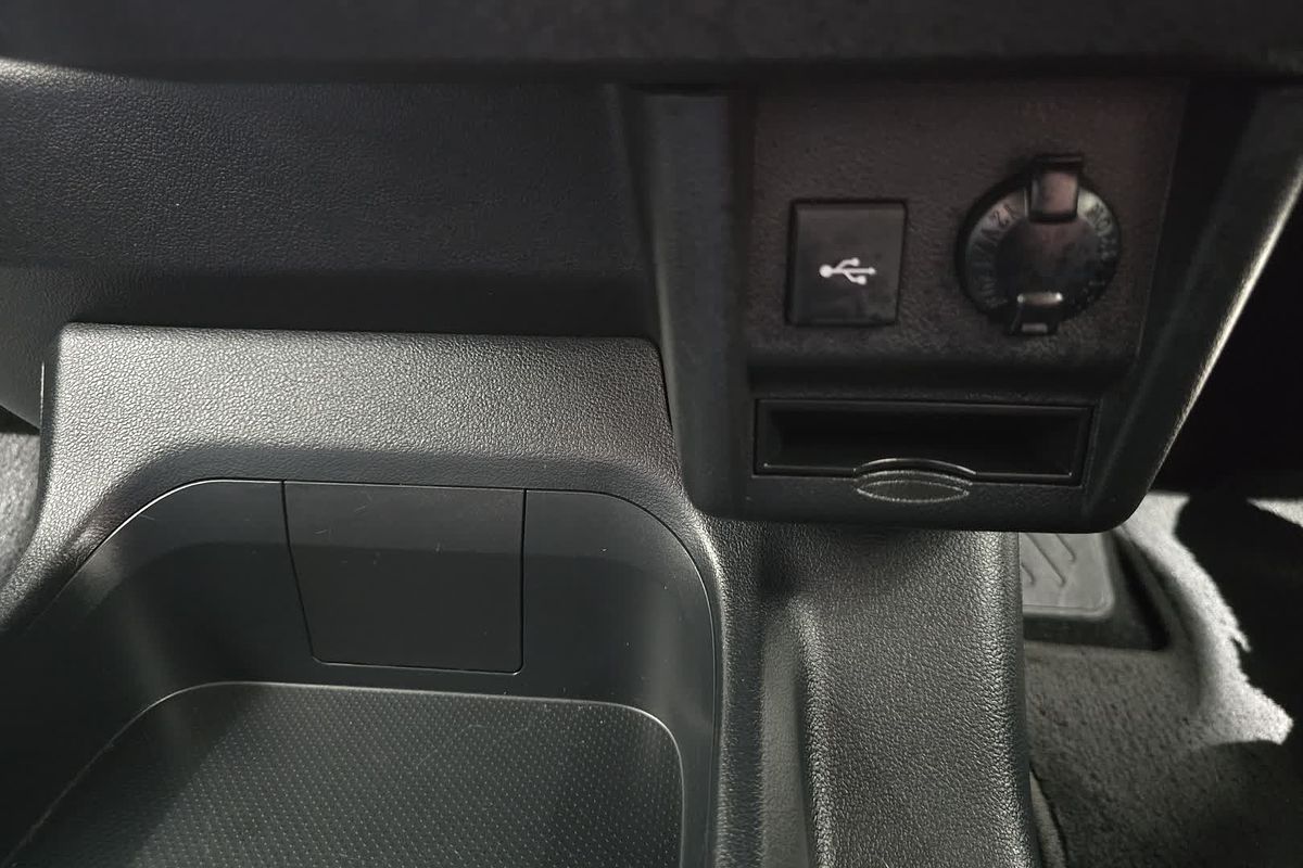 2022 Toyota Granvia GDH303R