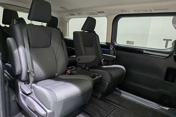 2022 Toyota Granvia GDH303R