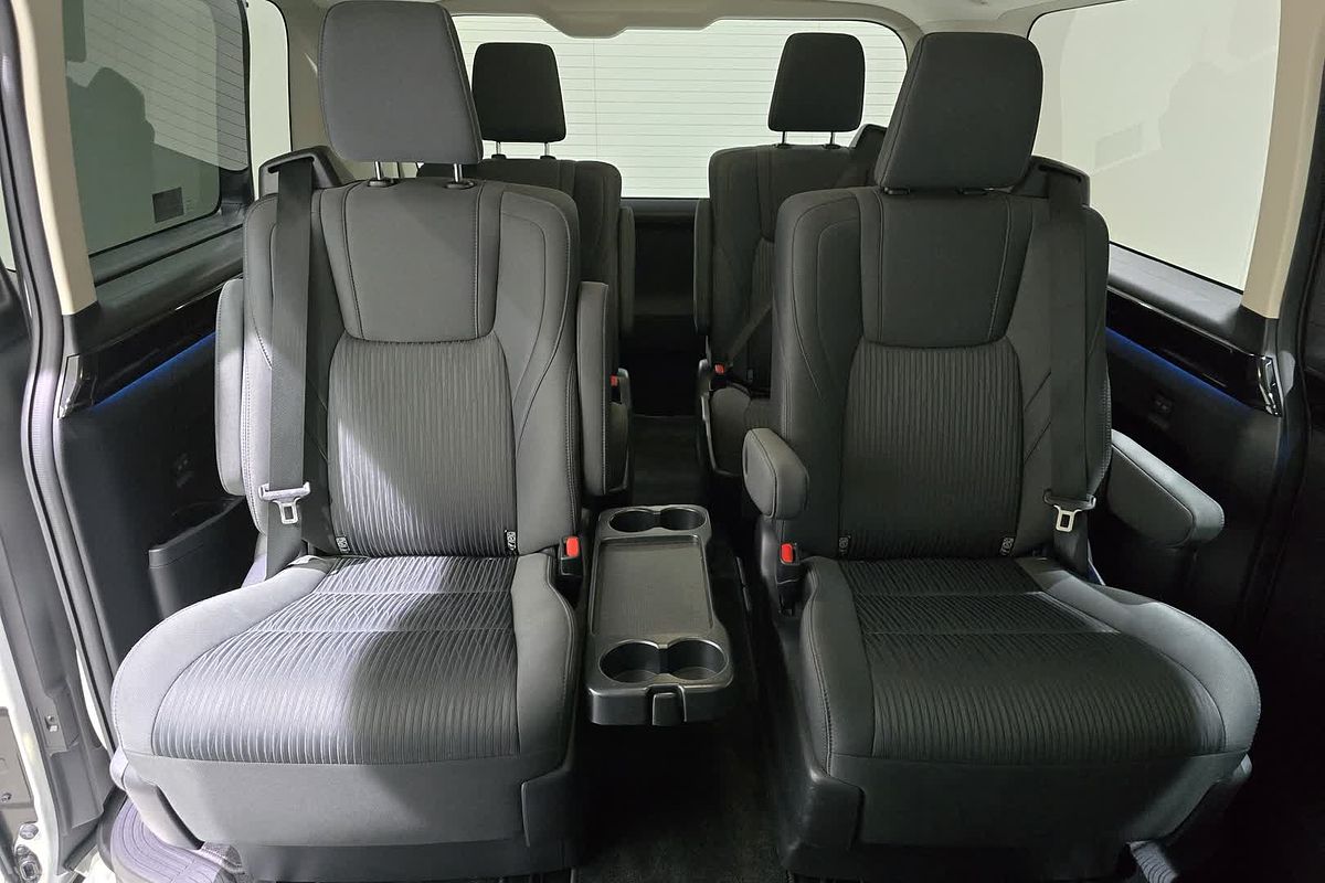 2022 Toyota Granvia GDH303R