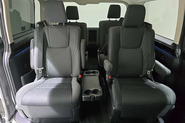 2022 Toyota Granvia GDH303R