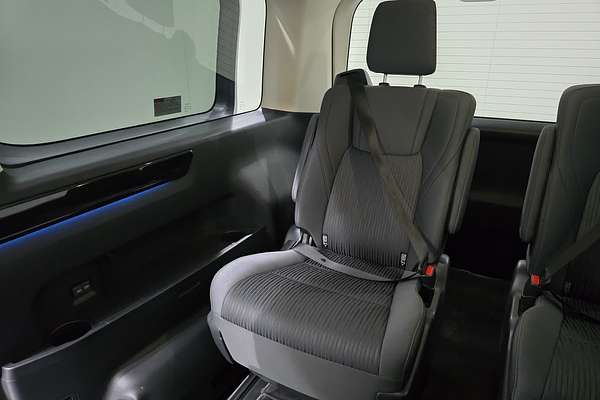 2022 Toyota Granvia GDH303R