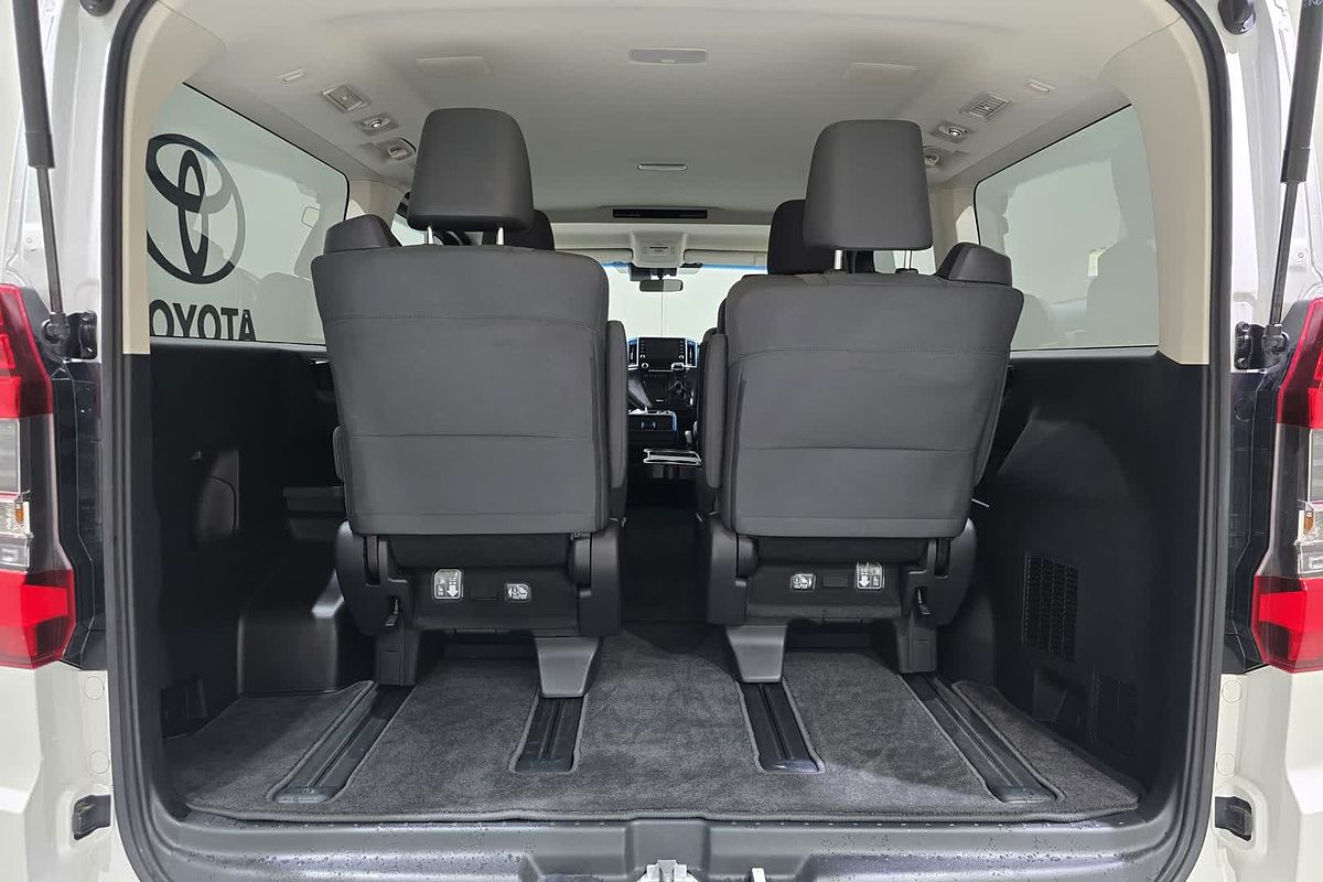 2022 Toyota Granvia GDH303R