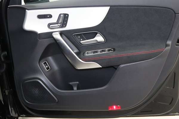 2024 Mercedes-Benz A-Class A250 V177