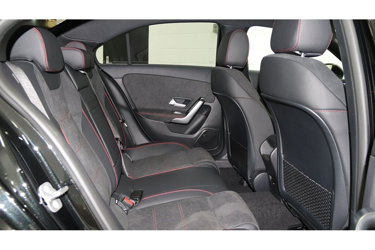 2024 Mercedes-Benz A-Class A250 V177