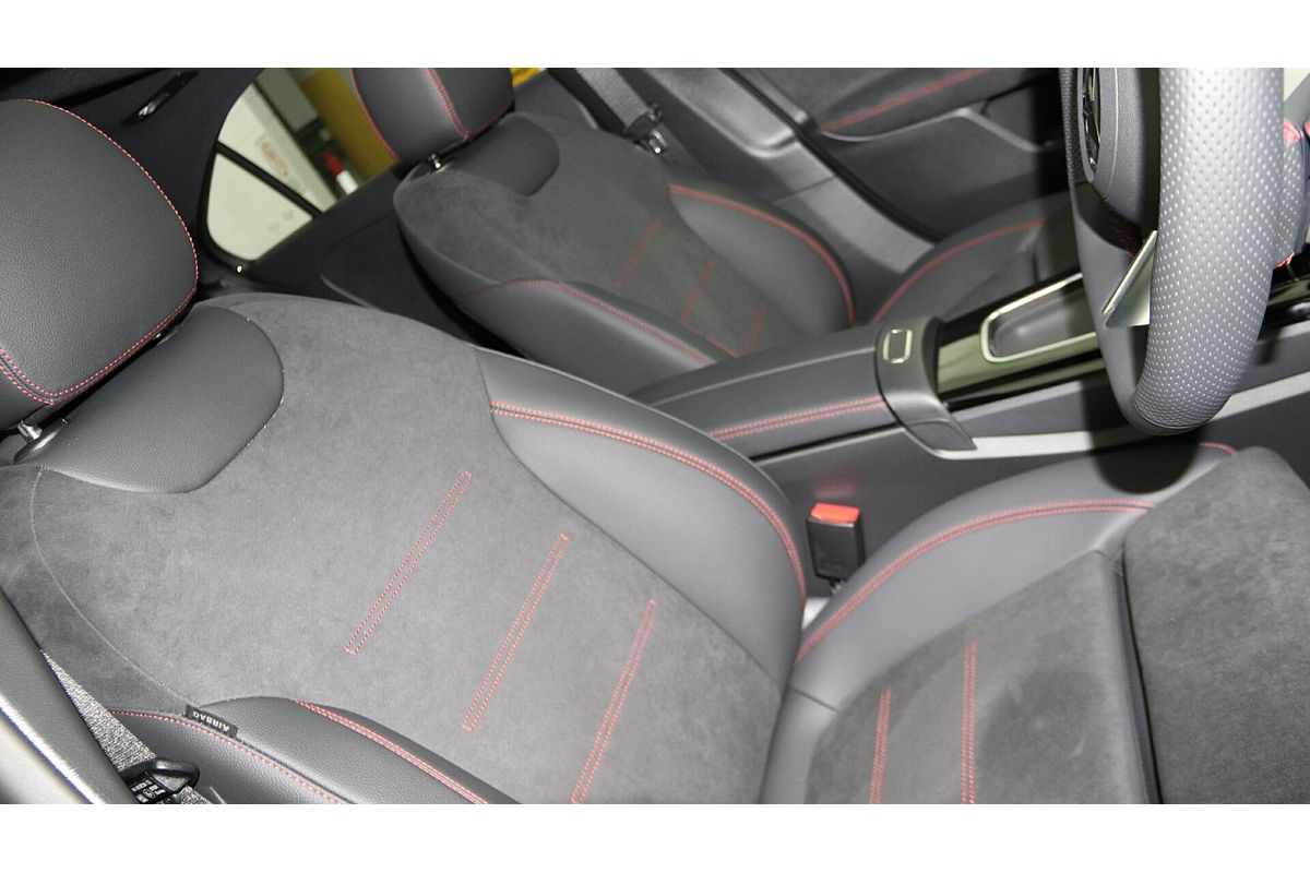 2024 Mercedes-Benz A-Class A250 V177
