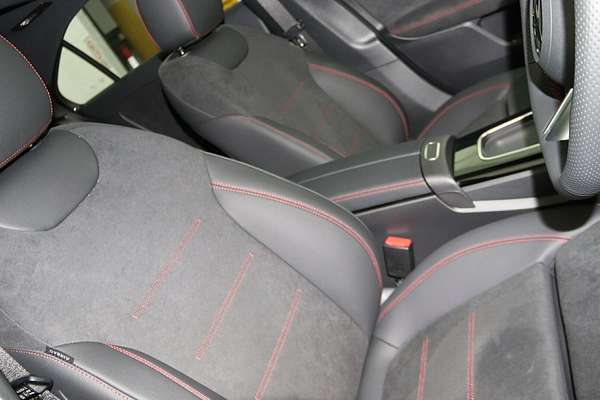 2024 Mercedes-Benz A-Class A250 V177