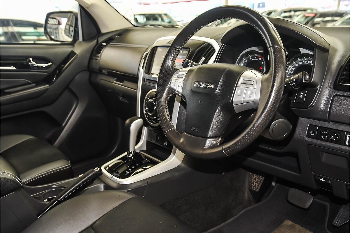 2020 Isuzu MU-X LS-T