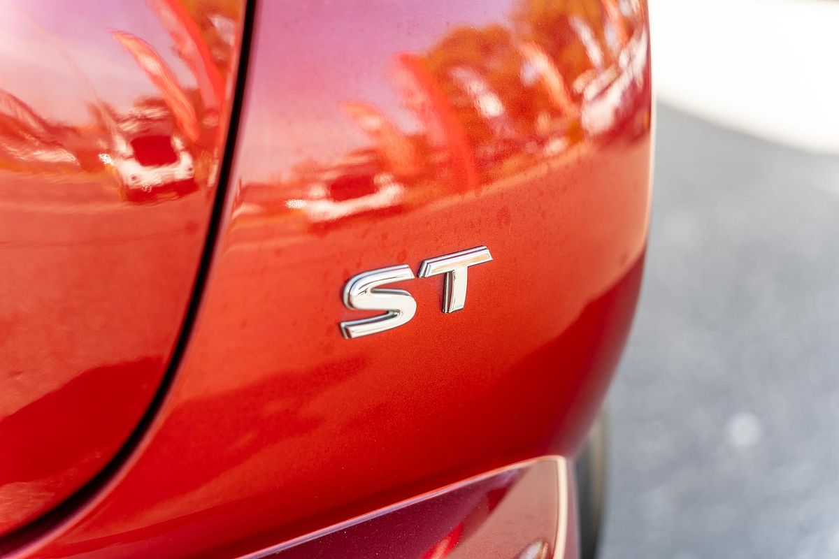 2013 Nissan JUKE ST F15