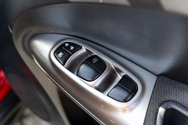 2013 Nissan JUKE ST F15