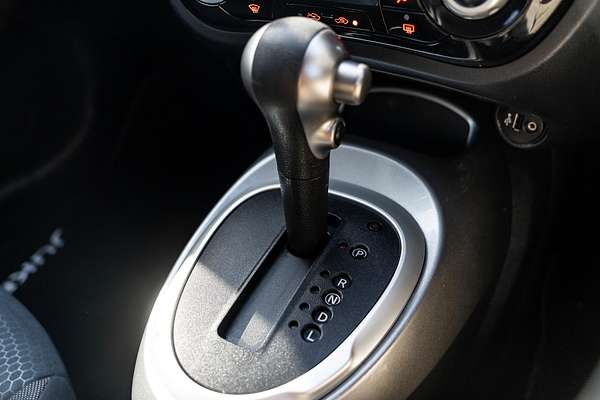 2013 Nissan JUKE ST F15
