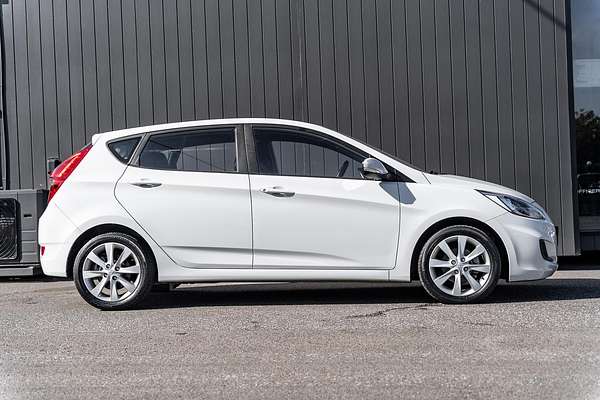 2019 Hyundai Accent Sport RB6