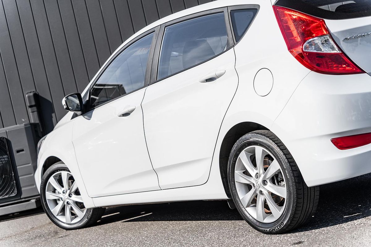 2019 Hyundai Accent Sport RB6