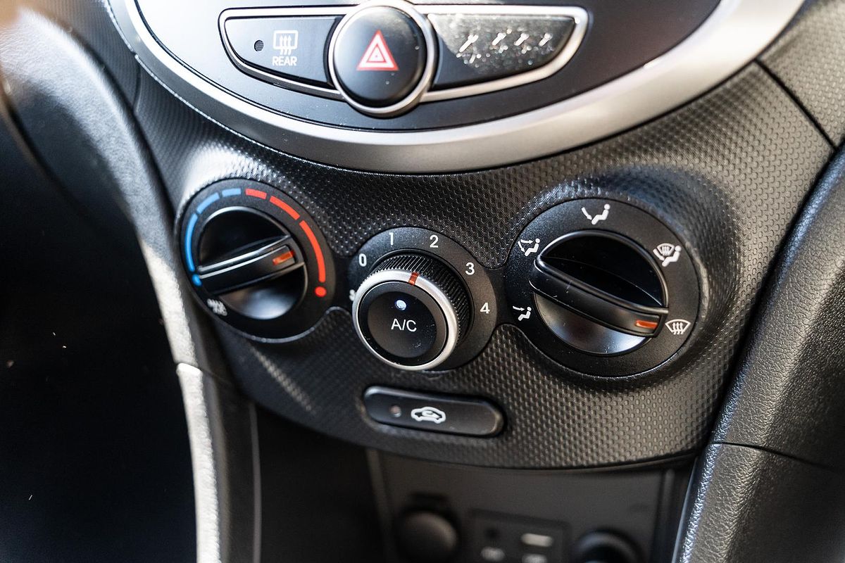 2019 Hyundai Accent Sport RB6