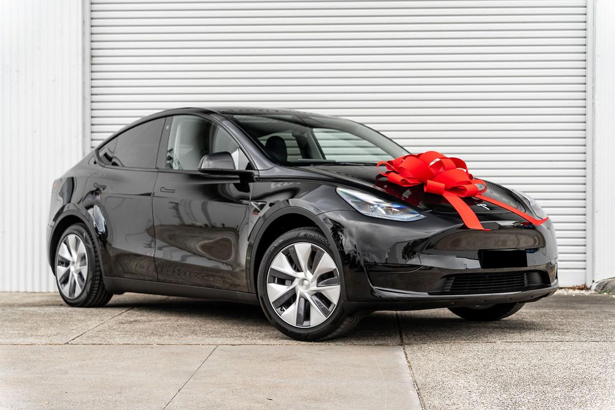 2023 Tesla Model Y Rear-Wheel Drive