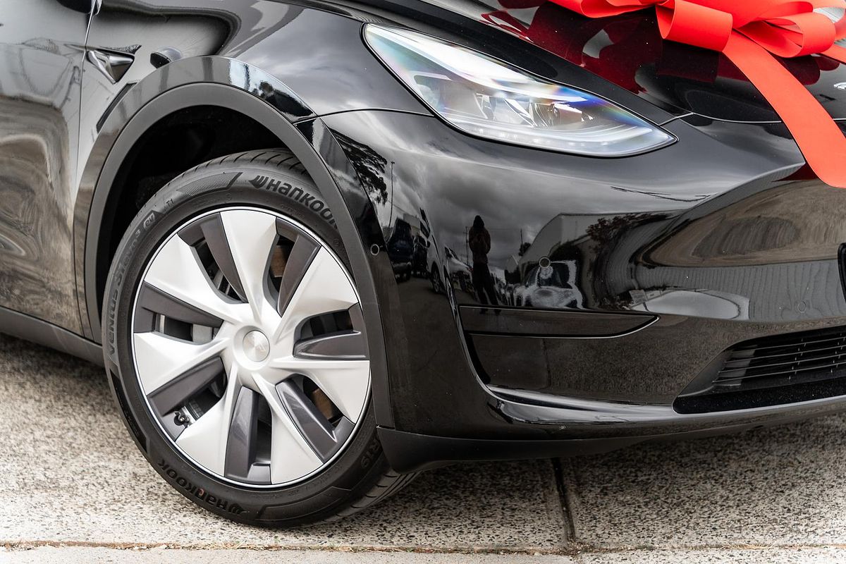 2023 Tesla Model Y Rear-Wheel Drive
